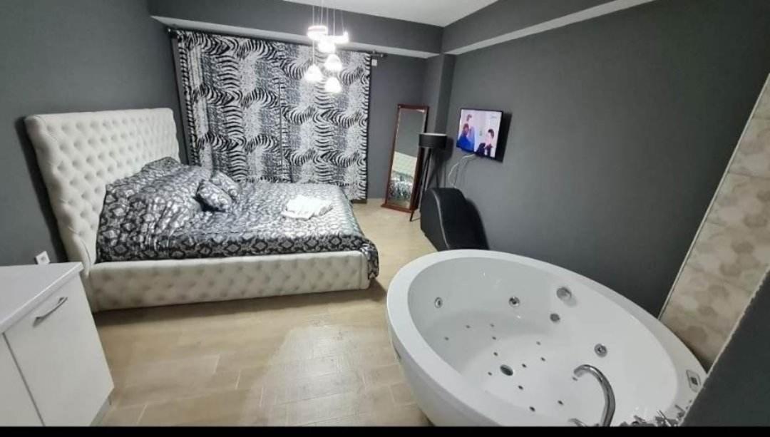 Apartmani 2 Ss Ohrid Esterno foto